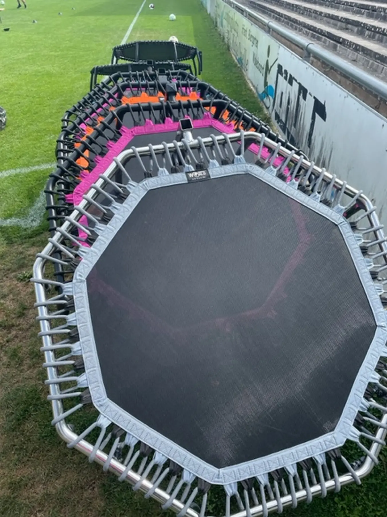 Körperakademie, Trampoline